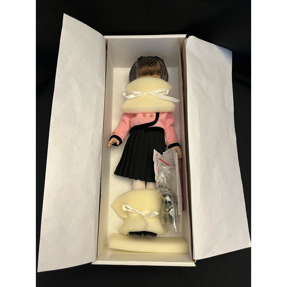 NEW 1999 Robert Tonner Betsy McCall PERFECTLY SUITED Collector Doll14” Vinyl